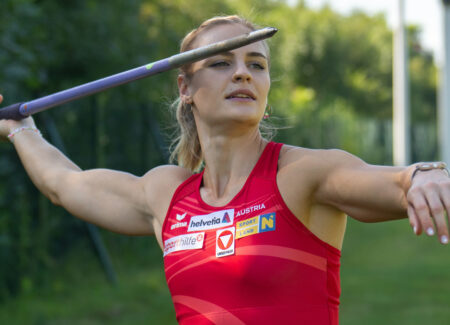 Victoria Hudson Speerwurf